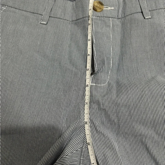 Tommy Hilfiger Women’s Pin Striped Hampton Chino Pant. New with size sticker. 6 - Picture 10 of 11